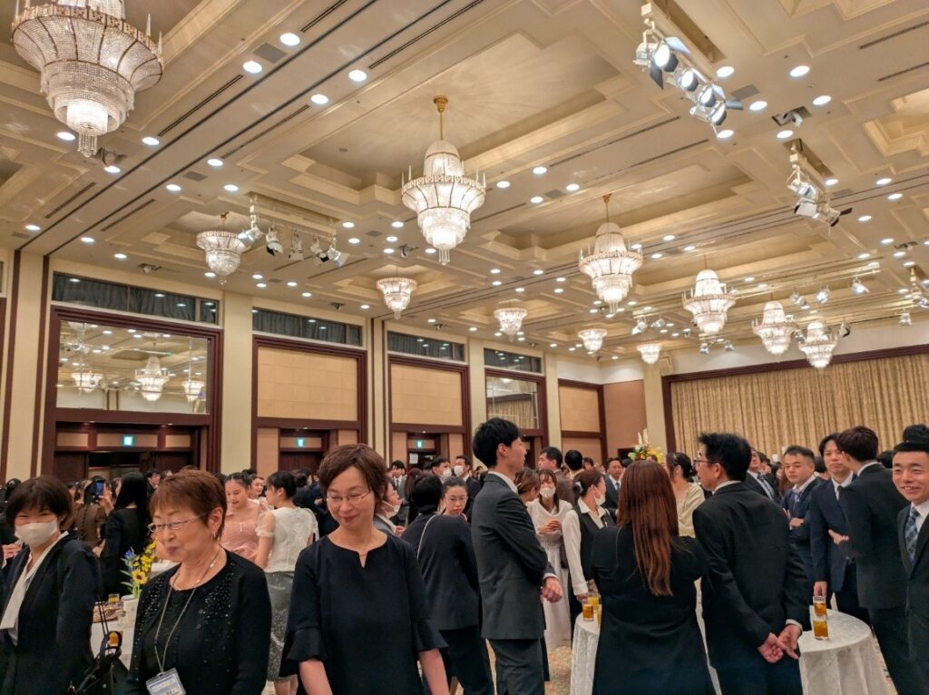 懇親会